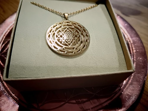 COLLIER SHRI YANTRA