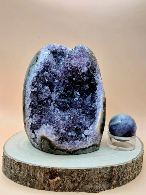 Géode d’Améthyste d’Uruguay A+