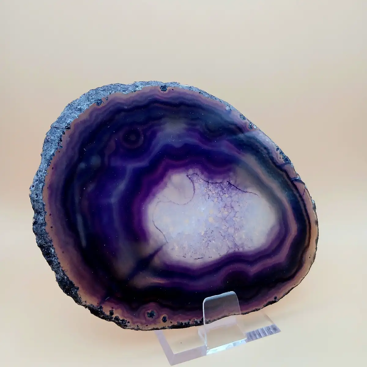 Tranche d’Agate Violette  Énergie & Élégance