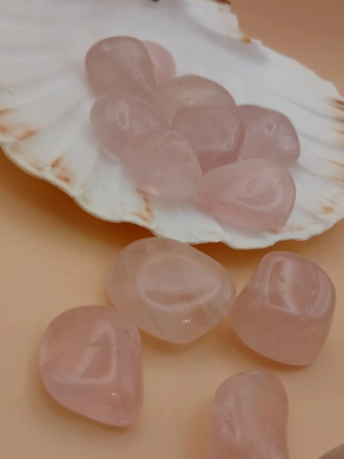 Pierre Roulée en Quartz Rose