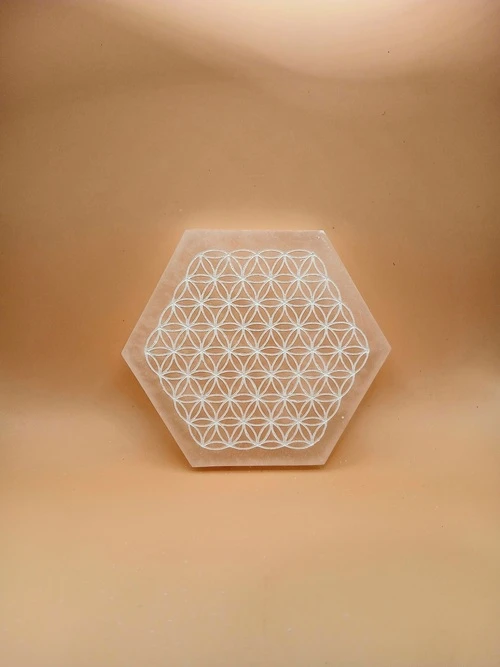 Palet Octogonal en Sélénite – Gravure Fleur de Vie