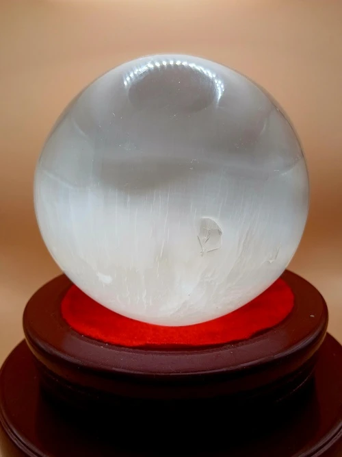 Grande Sphère en Sélénite avec Socle en Bois