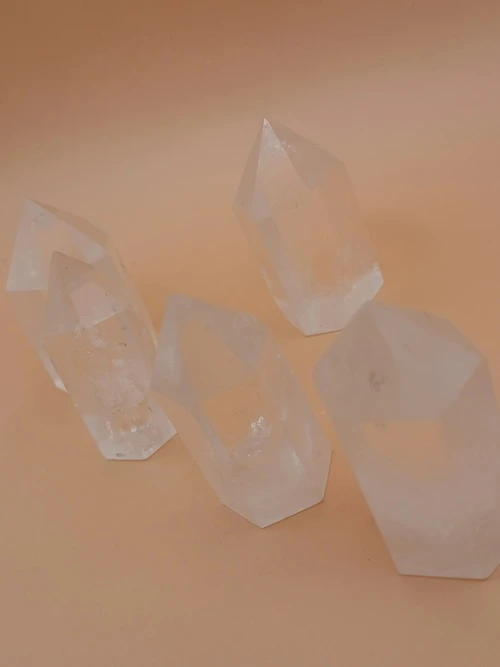 Petite Pointe Polie en Cristal de Roche