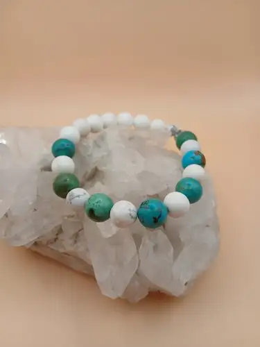 Bracelet en Pierre du Tibet & Howlite Blanche – Protection et Sérénité
