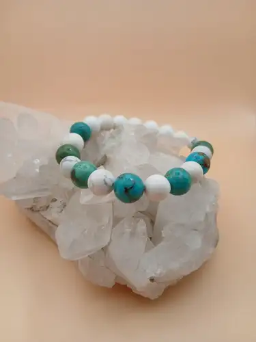 Bracelet en Pierre du Tibet & Howlite Blanche – Protection et Sérénité