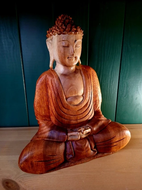 Statue de Bouddha en bois clair – Posture de méditation – 35 cm