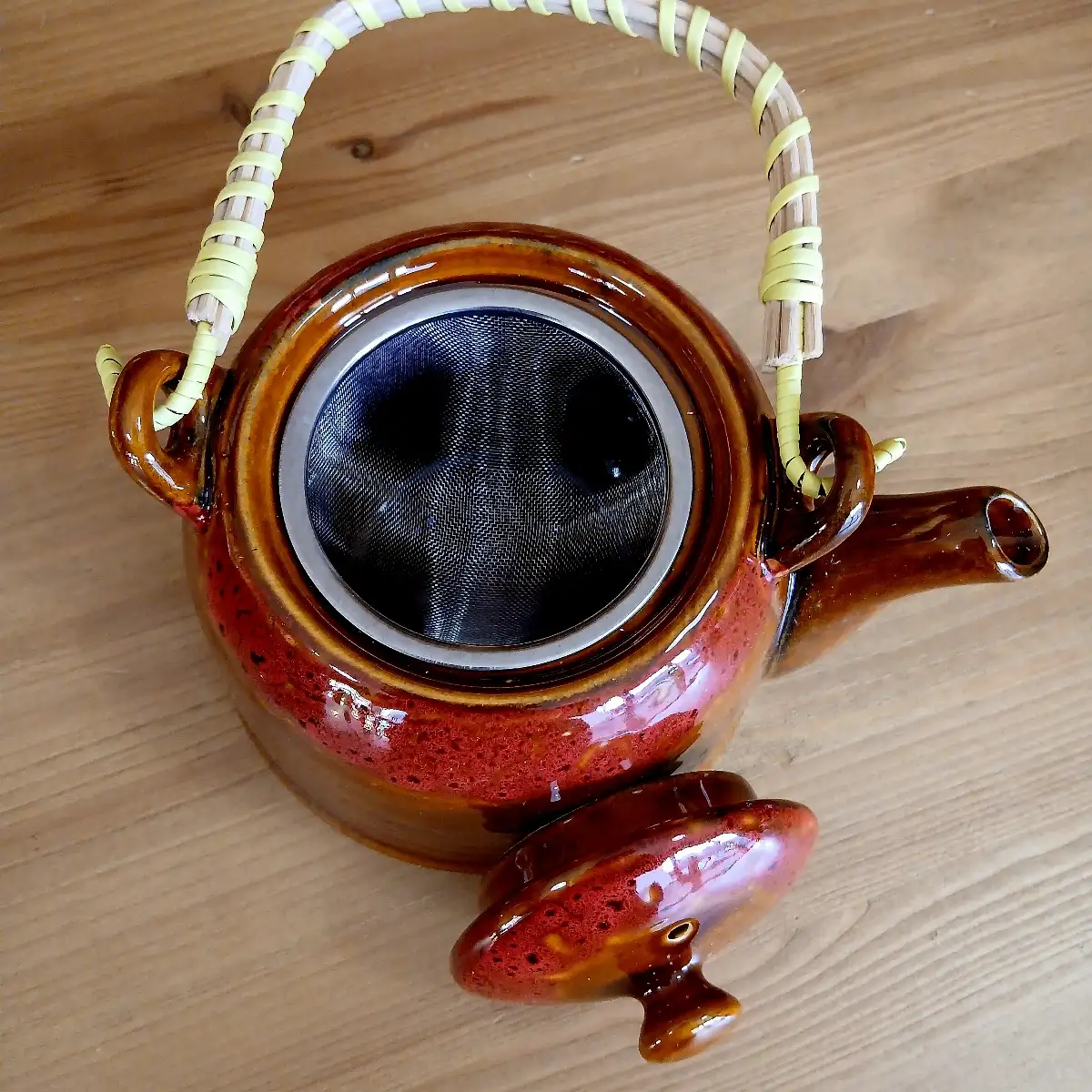 Théière en céramique couleur terre cuite