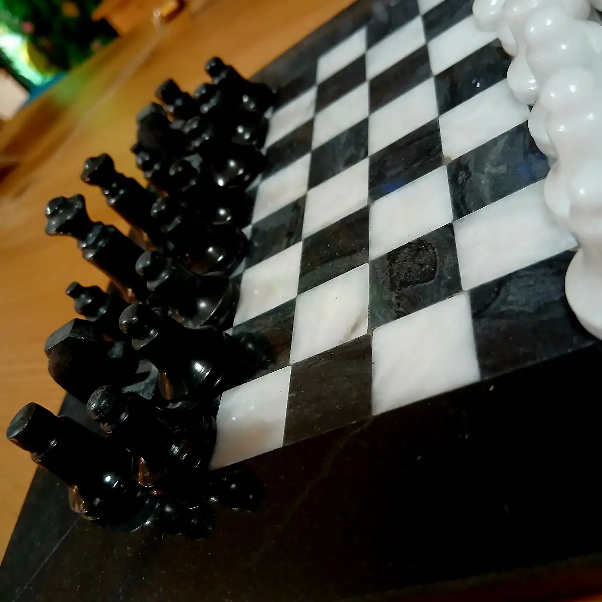 Jeu d'échecs en Onyx Blanc et Noir