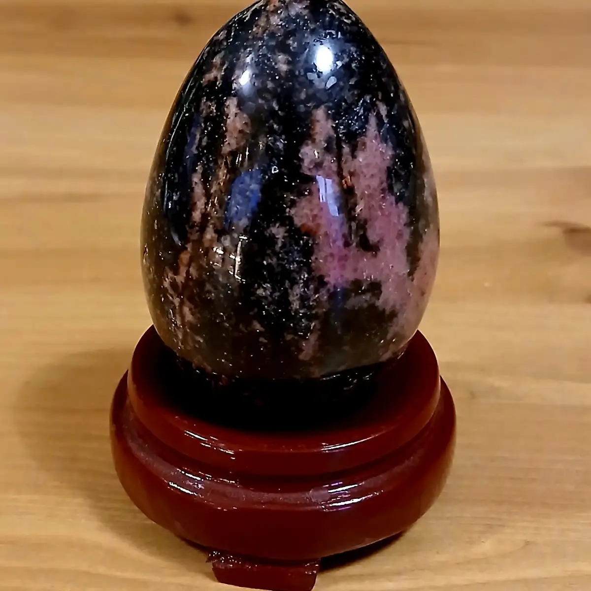 Œuf en Rhodonite Taille Moyenne