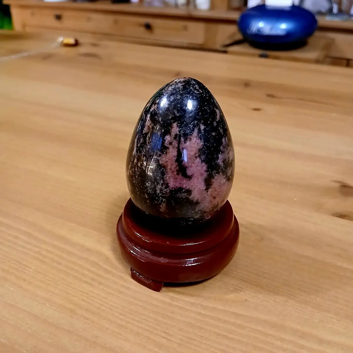 Œuf en Rhodonite Taille Moyenne