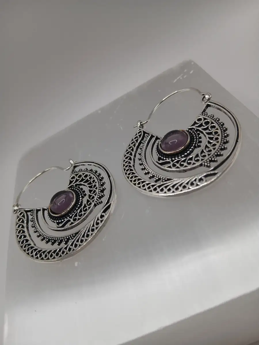 ? Boucles d’oreilles argentées & Améthyste – Élégance bohème et sérénité