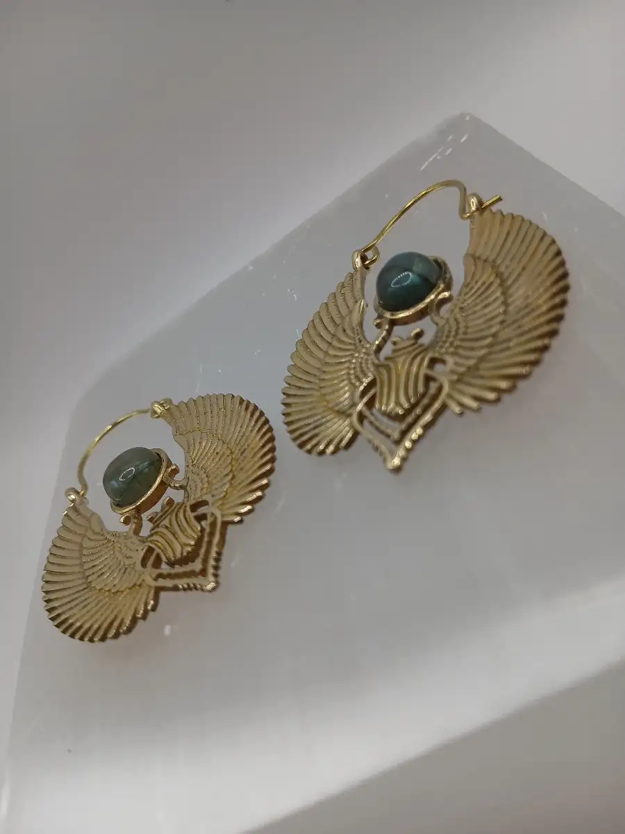 ✨ Boucles d’oreilles plaqué or & Labradorite – Protection & éclat mystique