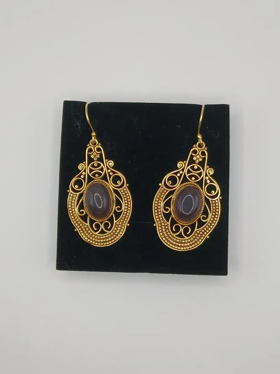 ✨ Boucles d’oreilles en laiton & pierre naturelle – Élégance bohème et caractère