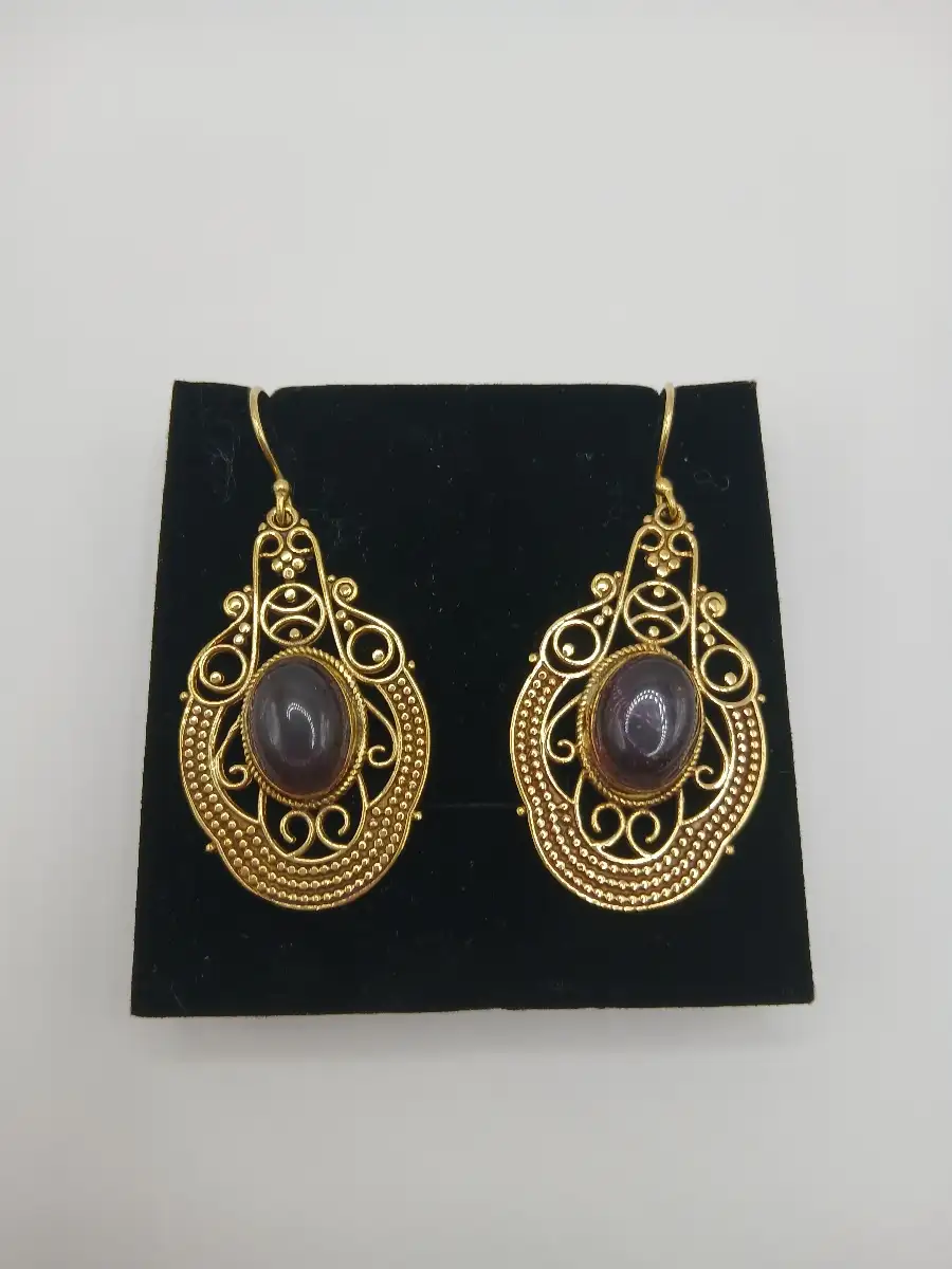 ✨ Boucles d’oreilles en laiton & pierre naturelle – Élégance bohème et caractère