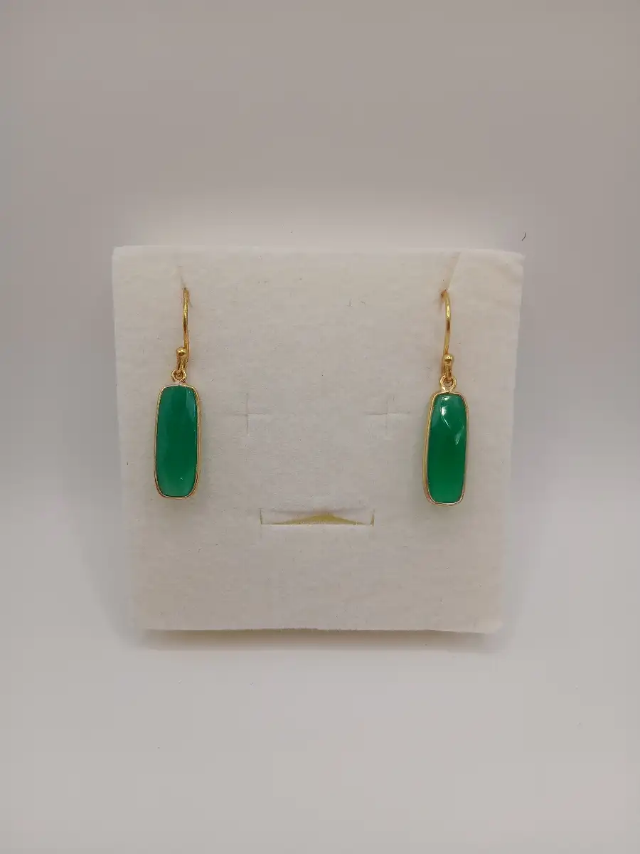 ✨ Boucles d’oreilles dorées & Émeraude – Amour & renouveau