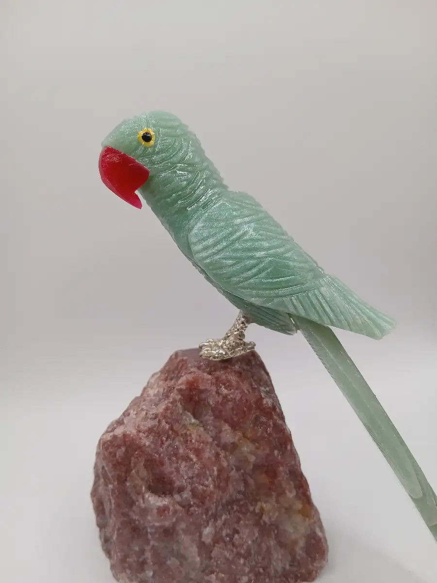? Perruche en Aventurine verte – Chance & harmonie du cœur