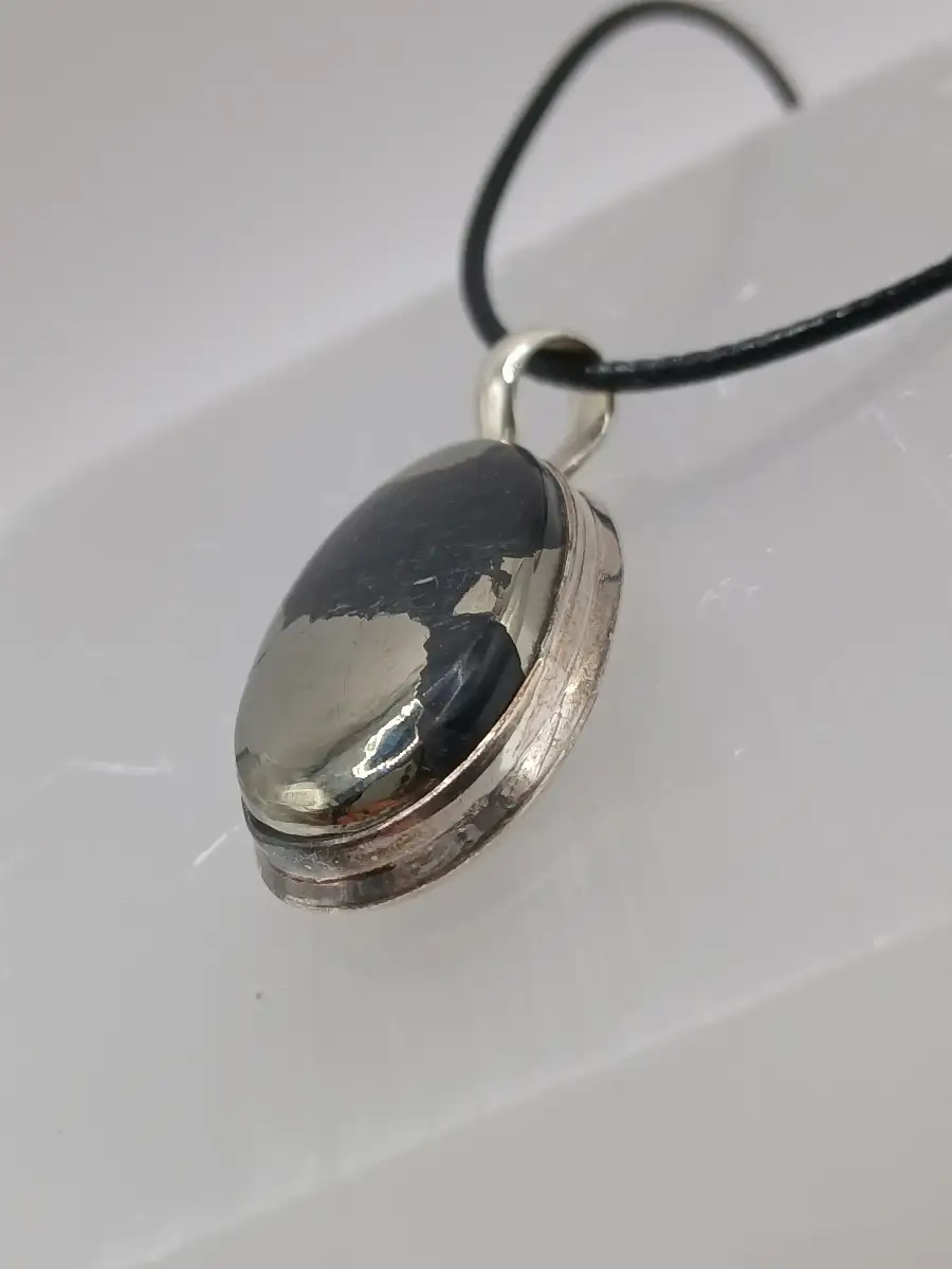 ✨ Pendentif Pyrite – Argent 925 AA & Lacet cuir  Protection & force intérieure