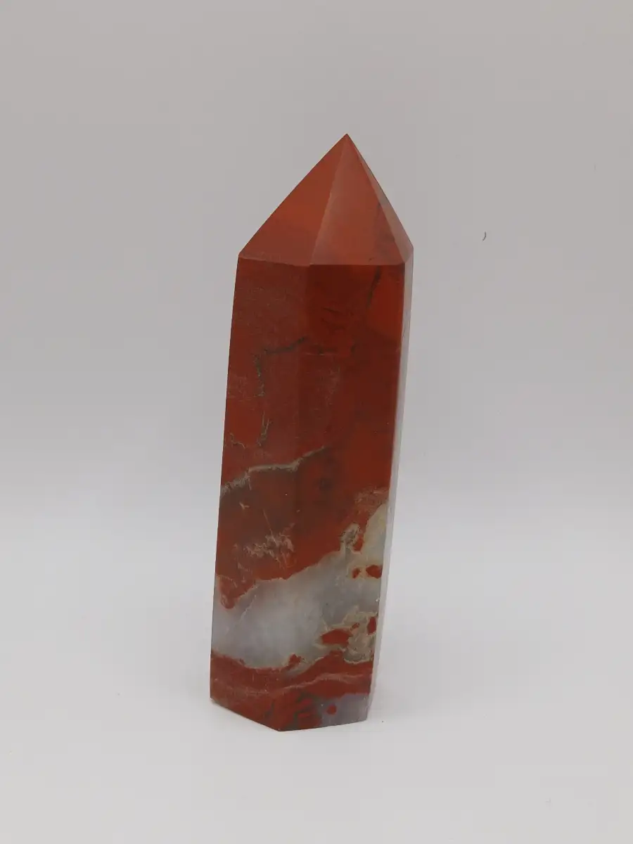 Pointe en Jaspe Rouge – Taille moyenne  Ancrage & force vitale