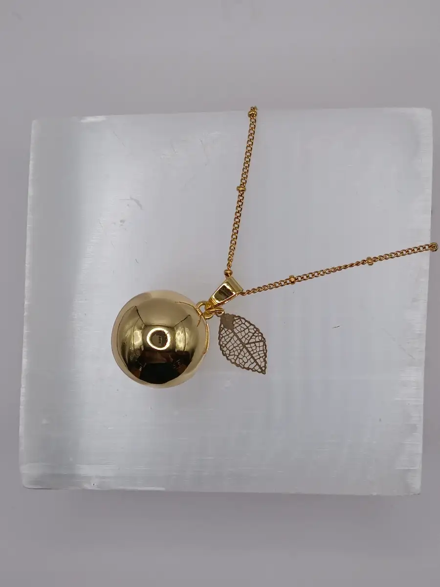 Collier Bola de grossesse – Douceur & lien précieux copie