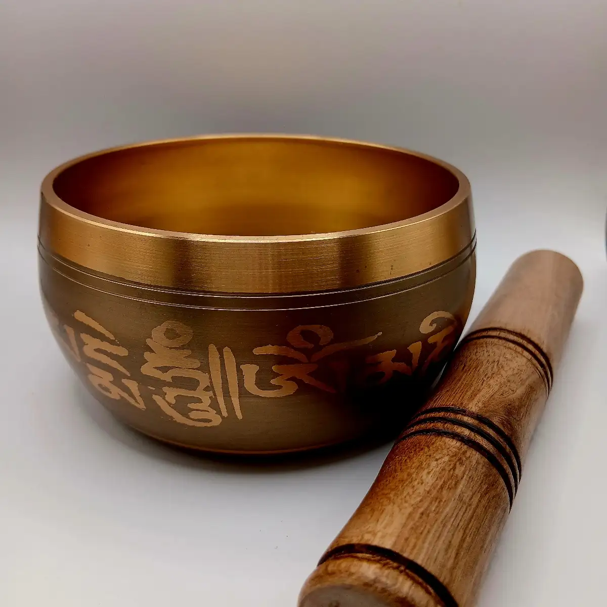 Bol tibétain chantant en cuivre – Énergie & apaisement copie